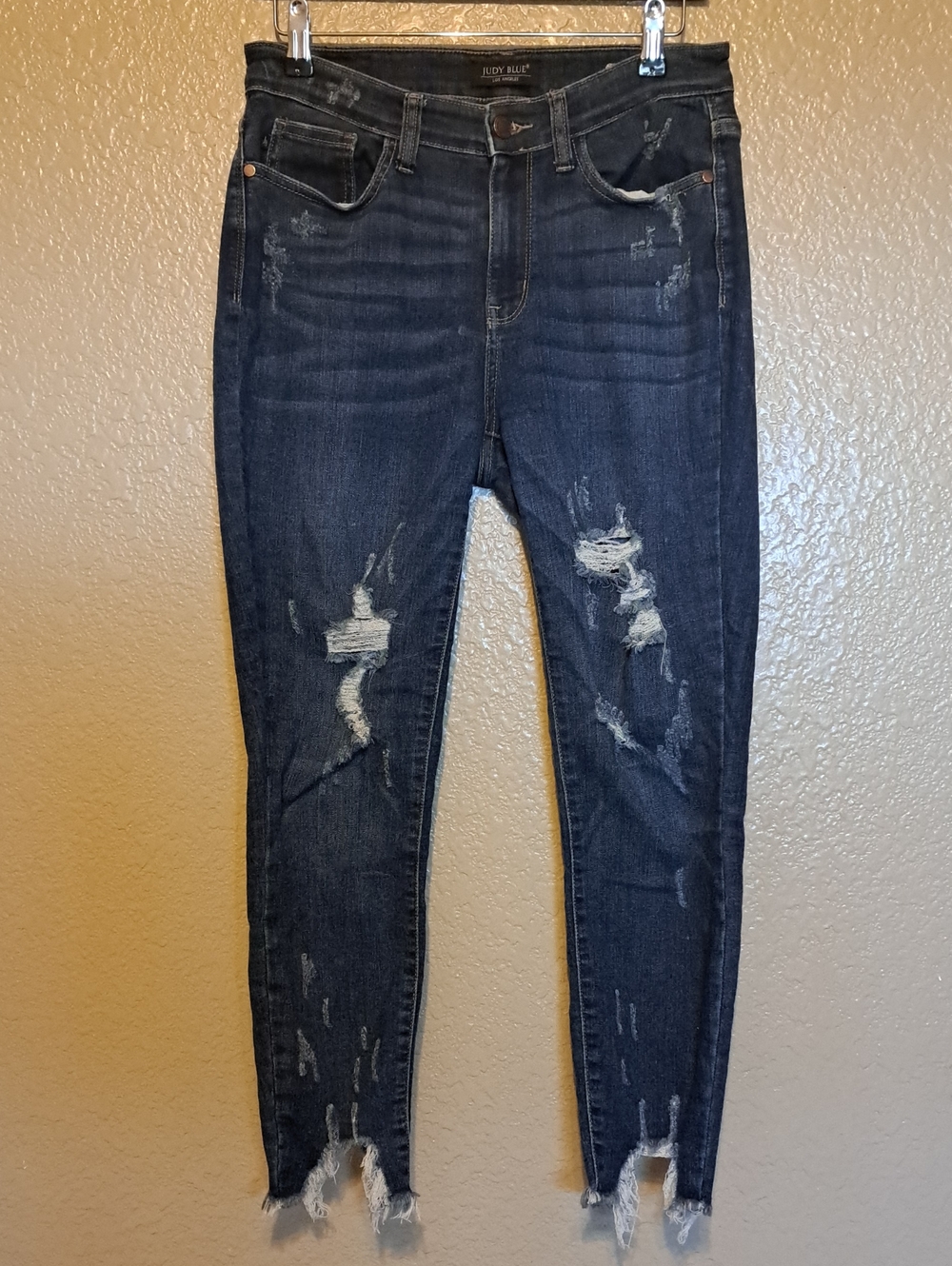 Judy Blue Dark Wash Distressed Skinny Jeans. Size 7/28.